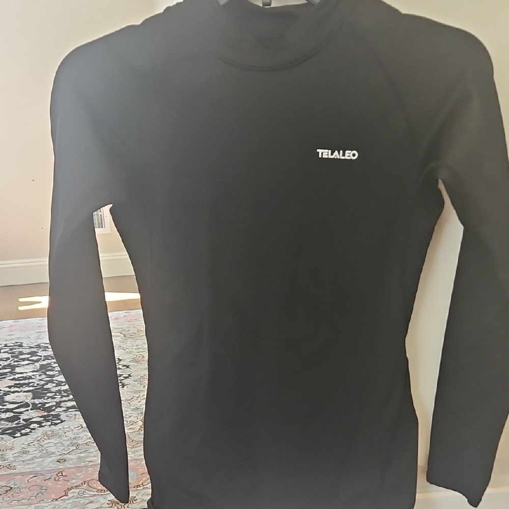 TELALEO Black Long Sleeve Top